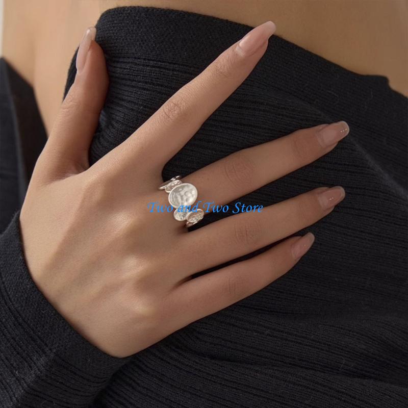 HX6F Fashion Forward Spoon Inspired Ring Ergonomic Designs Jewelry Comfortable Wear Accessory For Casual Or Formal Event