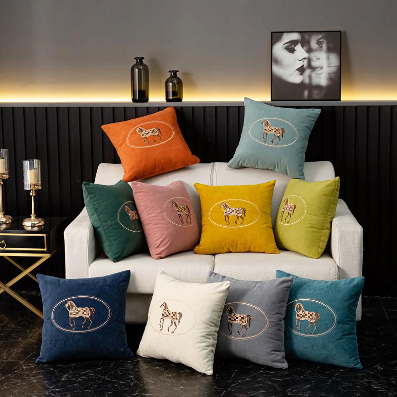 Embroidery Throw Pillow Cover Vintage Horse Pattern Light Luxury Sofa Cushion Waist Cover Simple Decorative Pillowcase