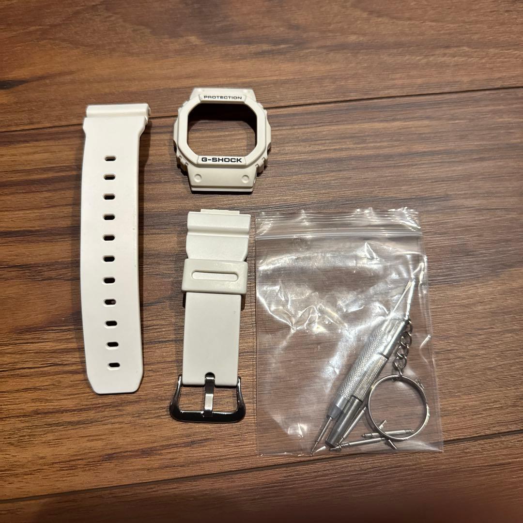 G-SHOCK (DW-5600) Replacement White Rubber Belt Bezel Set