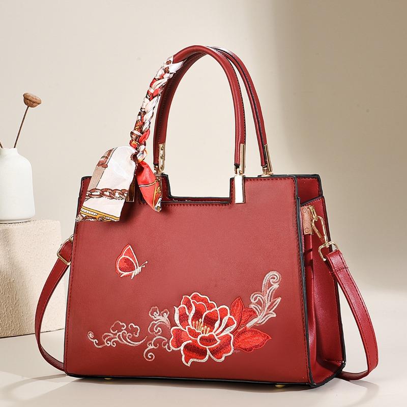 High-grade Fashion Embroidery Womens Crossbody Bags 2025 New Atmospheric Large Capacity Ladies Handbag Wedding Shoulder Bags