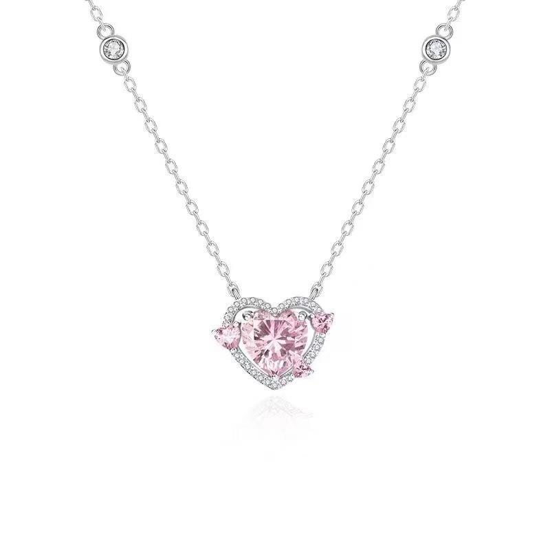 Korean Pink Crystal Heart Pendant Necklace for Woman Minimalist Jewelry Girl's Neck Chain 2025 New Light Luxury Party Gifts