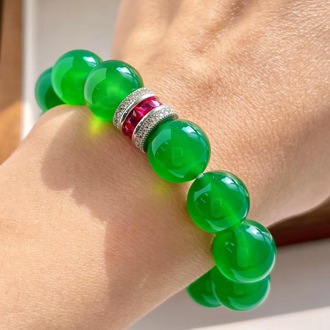 Vintage High Quality Glass Body Emperor Green Natural Chalcedony Bracelet Bracelet