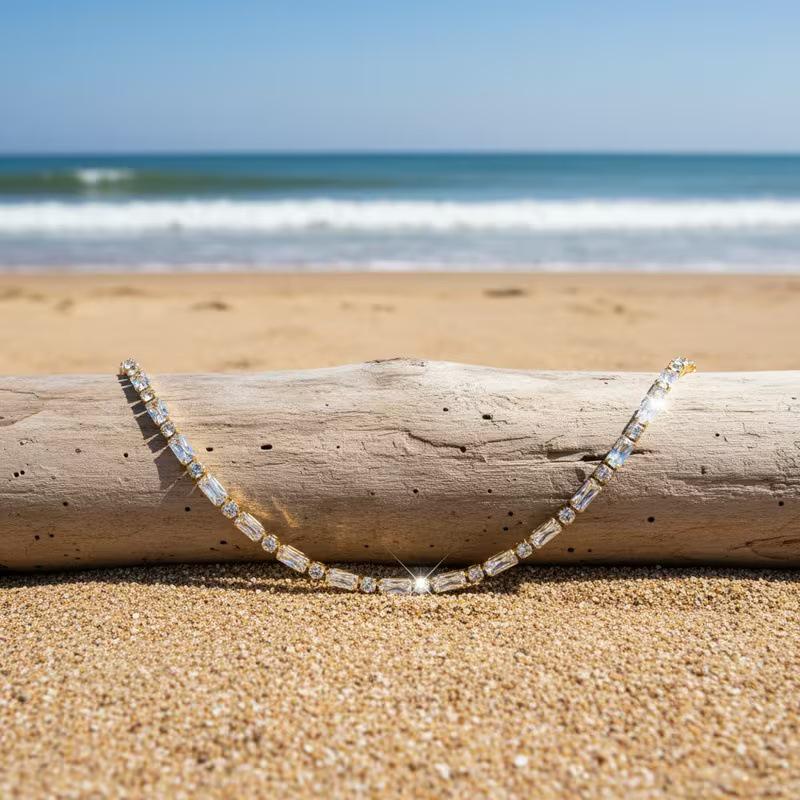 Elegant 3.0 Micro-Set Zircon Women's Necklace - European & American Fashion, Cool & Versatile Clavicle Chain.
