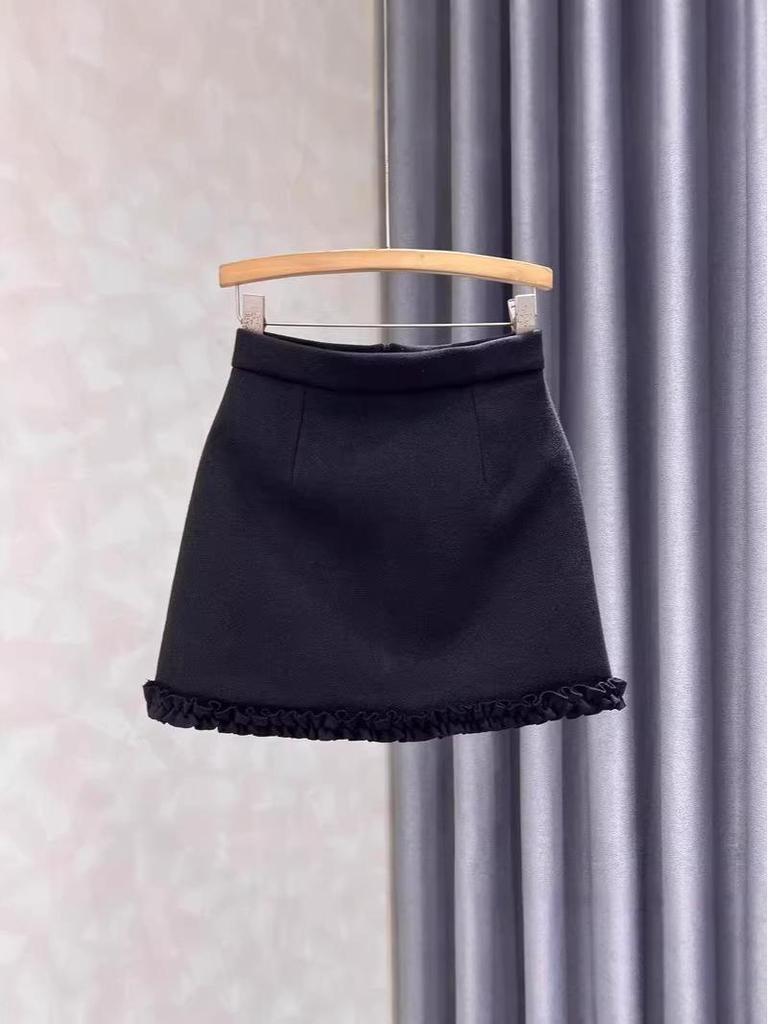 Gray Elegant Plus Size A-Line Wool Skirt - Anti-Exposure, Versatile, Hip-Hugging Design