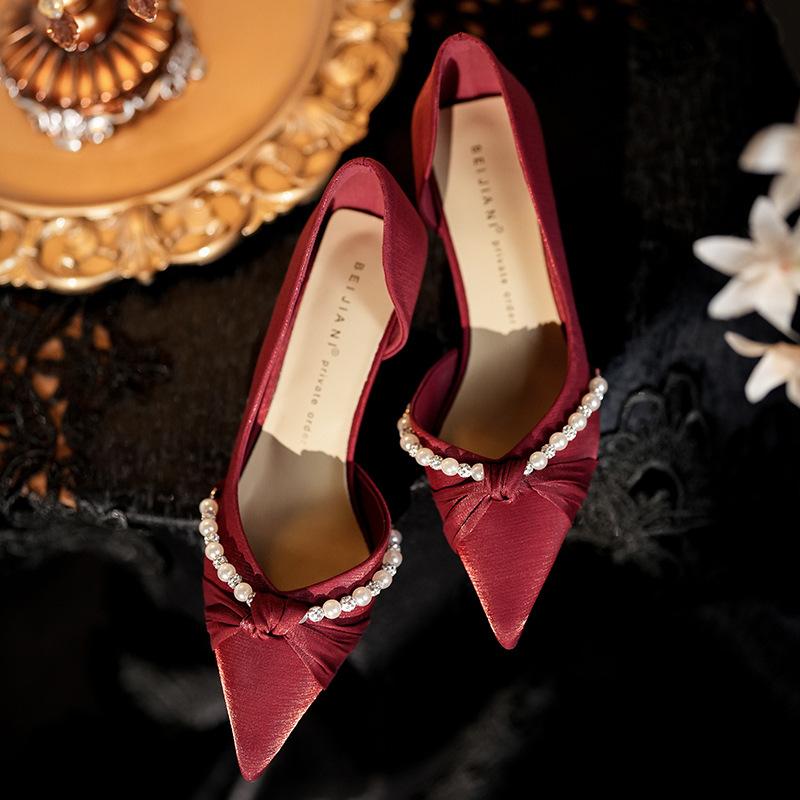 

Celebrity temperament satin high heels women s thin heels pearl kinked single shoes new Chinese wedding shoes bridesmaid shoes 39