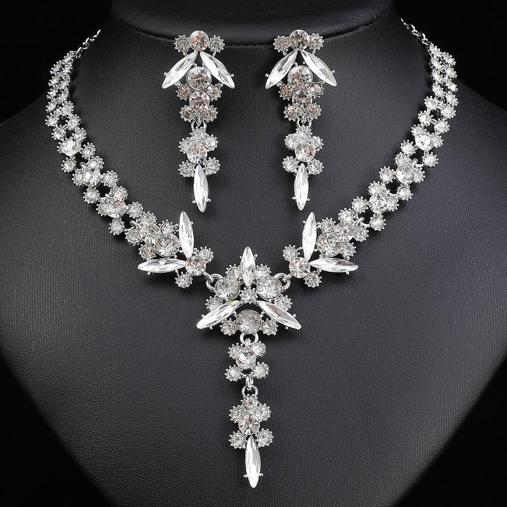 3pcs Palace Style Necklaces and Earrings Exquisite Zircon Accessories for Brides Weddings and Decorations for Banquet Dresses