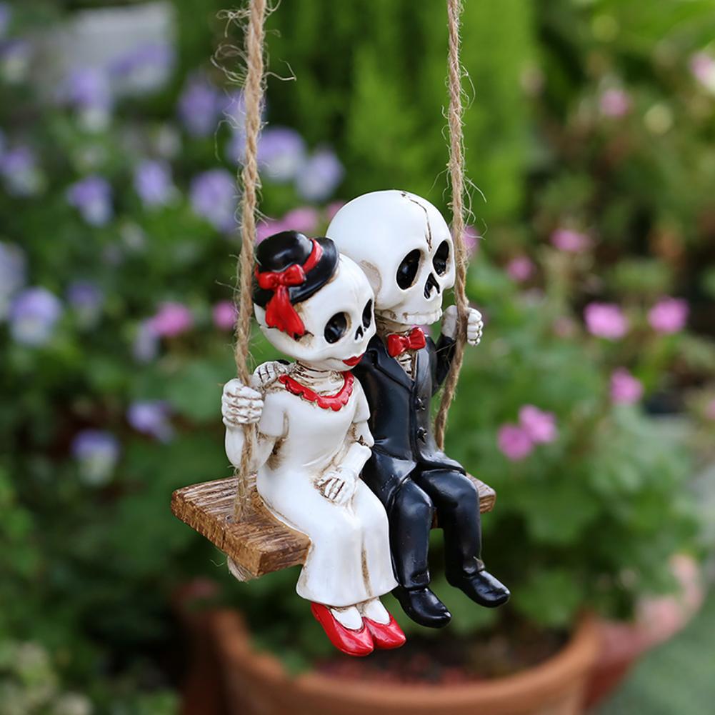 Halloween Skeleton Decoration Hanging Skeleton Decor Skeleton Couple Swing Figurine for Car Rearview Mirror Halloween Decor