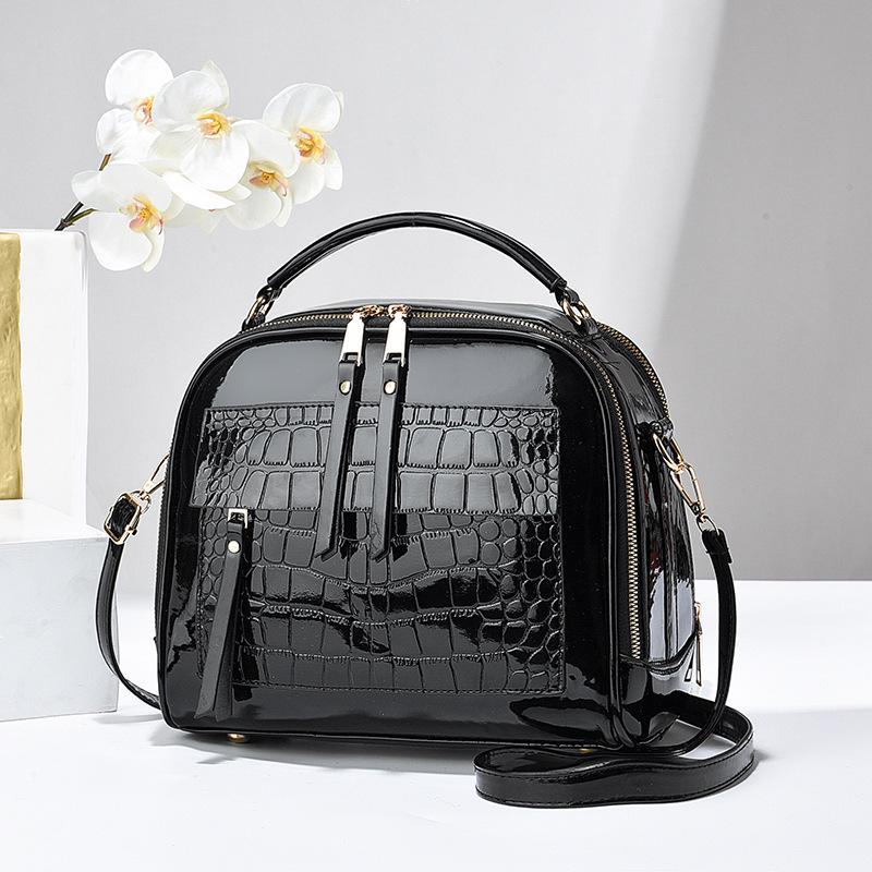 

2026 Retro Western Crocodile Pattern Patent Leather Women s Handbag & Crossbody Bag чёрный