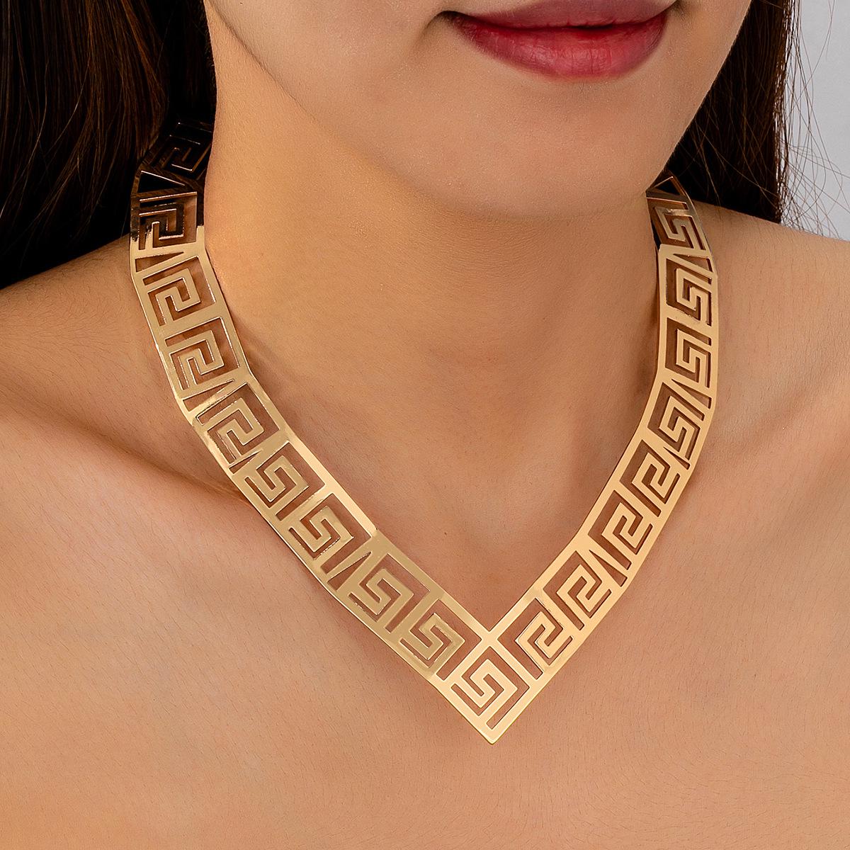 Геометрическое ажурное минималистичное ретро женское ожерелье золотой
