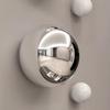 Boule décorative murale sphérique moderne en métal plaqué, imitation miroir, sans clous, pour une décoration intérieure esthétique à suspendre.