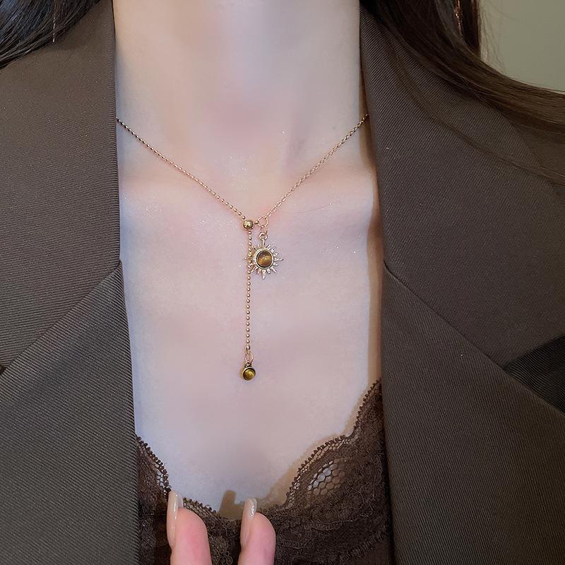 Pearl Tiger Eye Pendant Necklace - Retro Sweater Chain with Simple, Elegant Design for Women