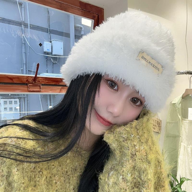 New Plush Hat for Women In Winter Thickened and Warm Small Woolen Hat Showing Face Trendy Big Head Circumference Ear Protection Pile Knitted Hat