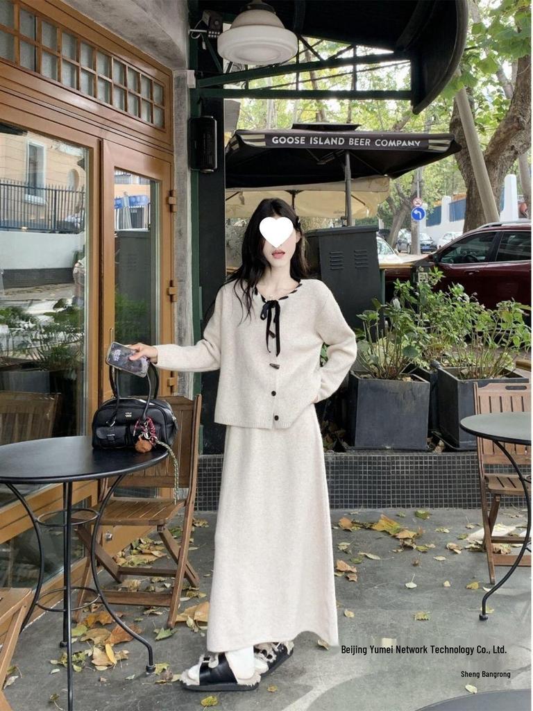 Korean Style Round Neck Knit Cardigan Set for Women - Autumn/Winter Collection, Loose Fit, Casual Style.