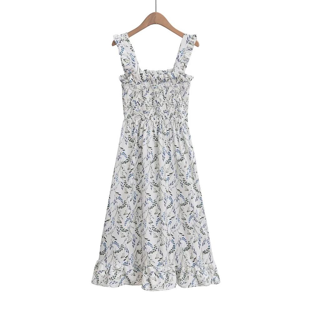 

2025 Spring/Summer Women s Floral Square Neck Lace Dress with Smocked Waist L белый