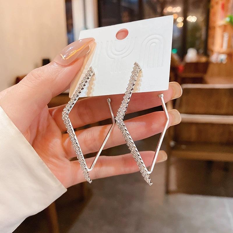 1 Pair Of Stylish Geometric Rhinestone Earrings, Sparkling High-End Earrings, Versatile Earrings For Banquets And Commuting