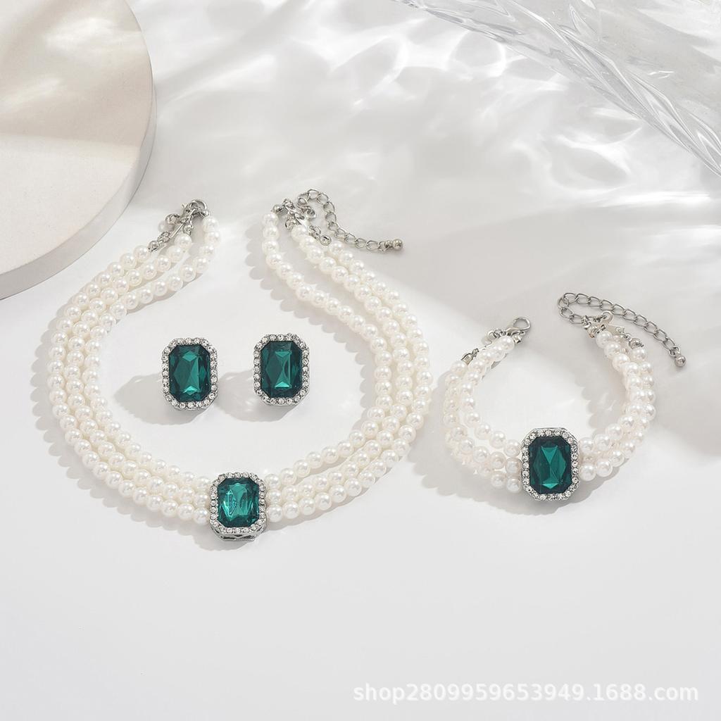 Dress Jewelry Direct Sales Necklace Earrings Two-piece Set Flower Bride Retro High-end Design Set