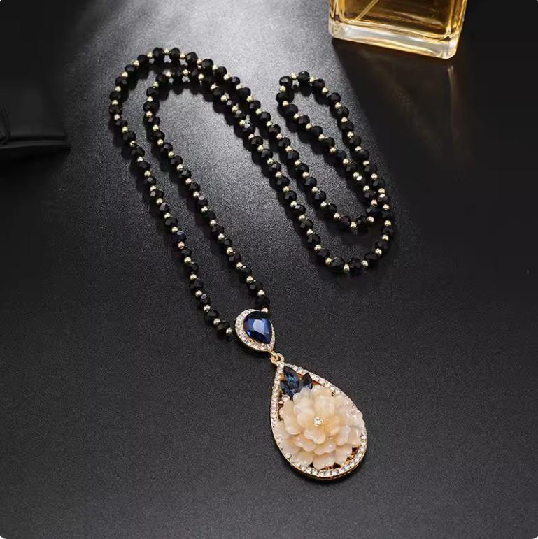 Retro Sapphire Water Drop Sweater Chain Necklace - Elegant Women's Rhinestone Pendant Accessory