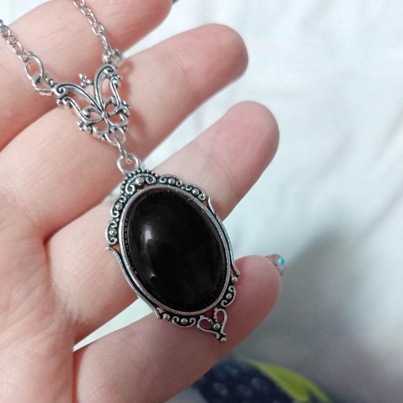 Vintage Goth Red Black Quartz Pendant Necklace Crystal Clavicle Chain Christmas Gift For Women Friend Fashion Jewelry