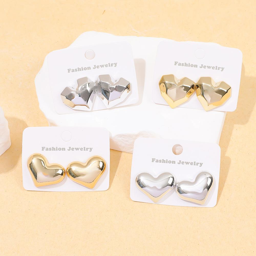 Love Acrylic Gold-plated Stud Earrings Are Fashionable, Simple and Sweet, Niche Design, Star Retro Earrings Set.