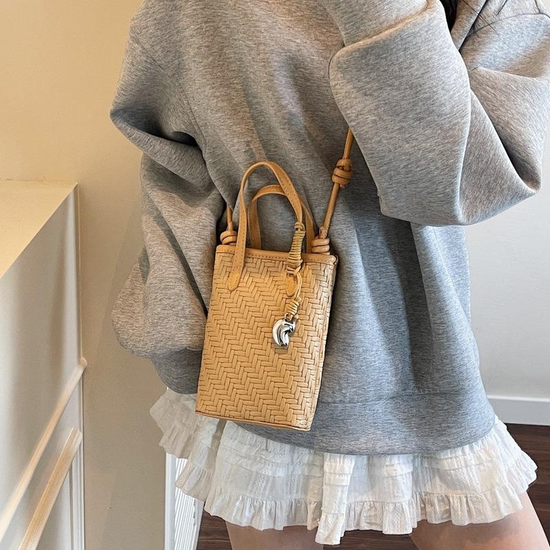High-end portable small bag women's new fashion woven bucket bag summer shoulder oblique span bag