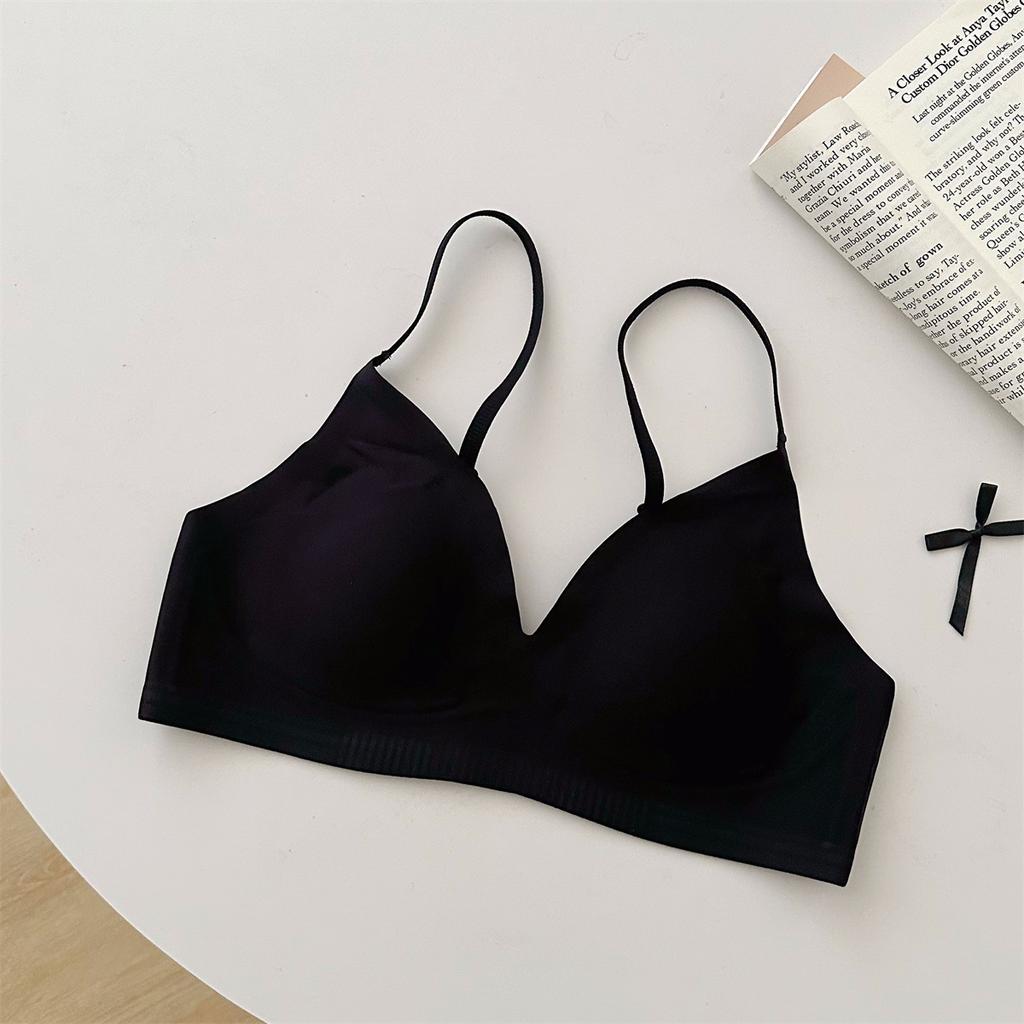 Liquid foundation invisible seamless women's big breasts show anti-sagging soft support thin French bra cover