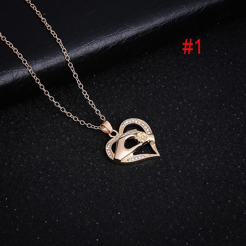 Mother's Day Mom Hold Kids Children Hand Love Heart Pendant Chain Necklace