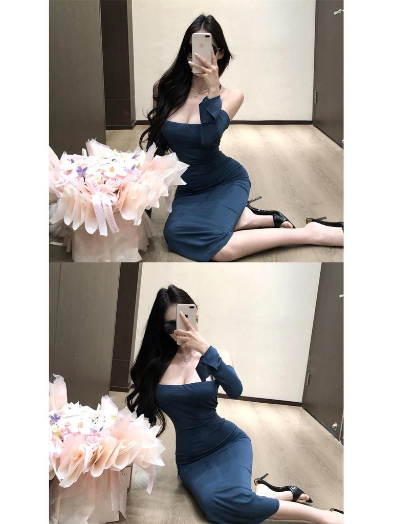 2025 Winter Off-Shoulder Two-Tone Dress: Slimming, Sexy, Elegant & Backless with Inner Camisole for Women