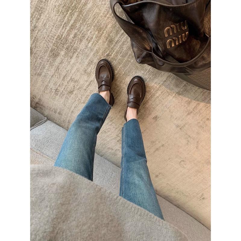 

Туфли ретро одинарные туфли шина буйволиная кожа толстый каблук маленькие кожаные туфли 40