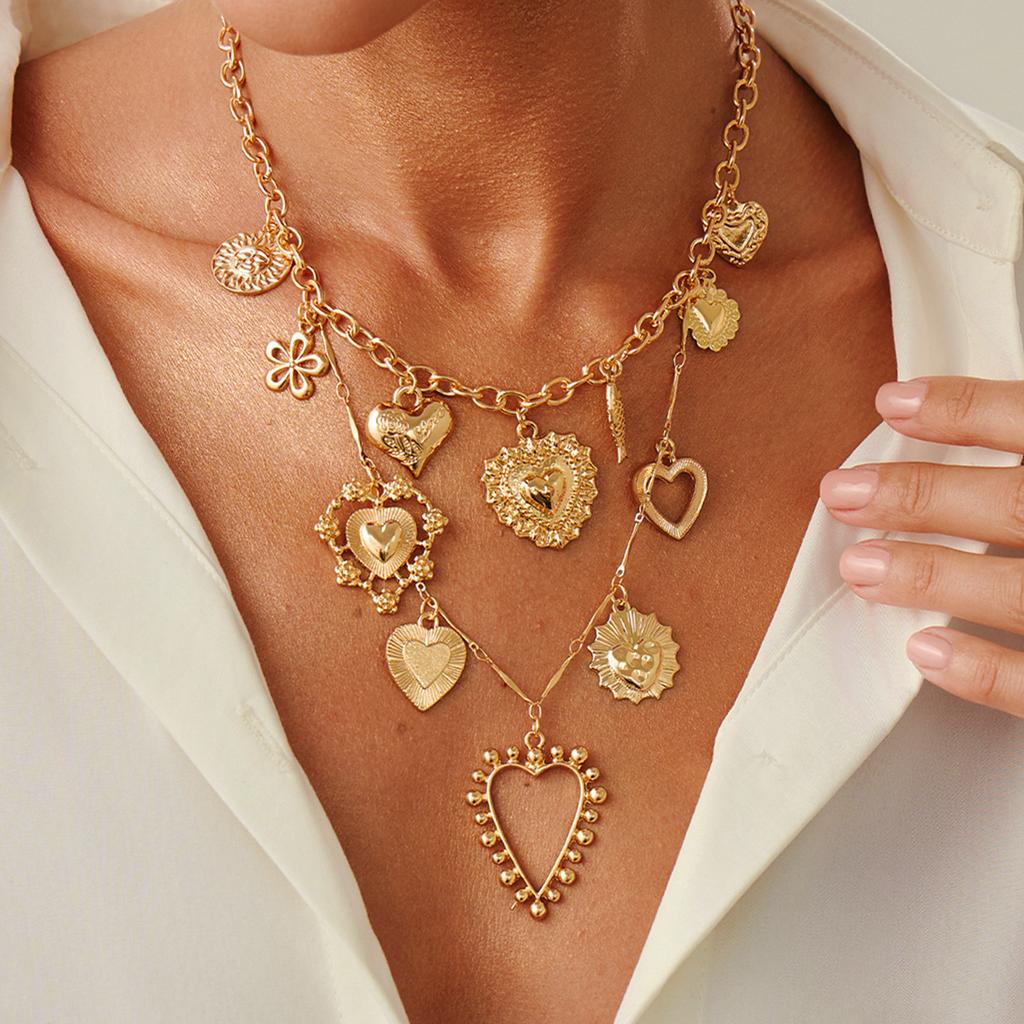 Sweet And Cool Wind Metal Lava Love Pendant Necklace, Personalized Design Peach Heart Collarbone Necklace