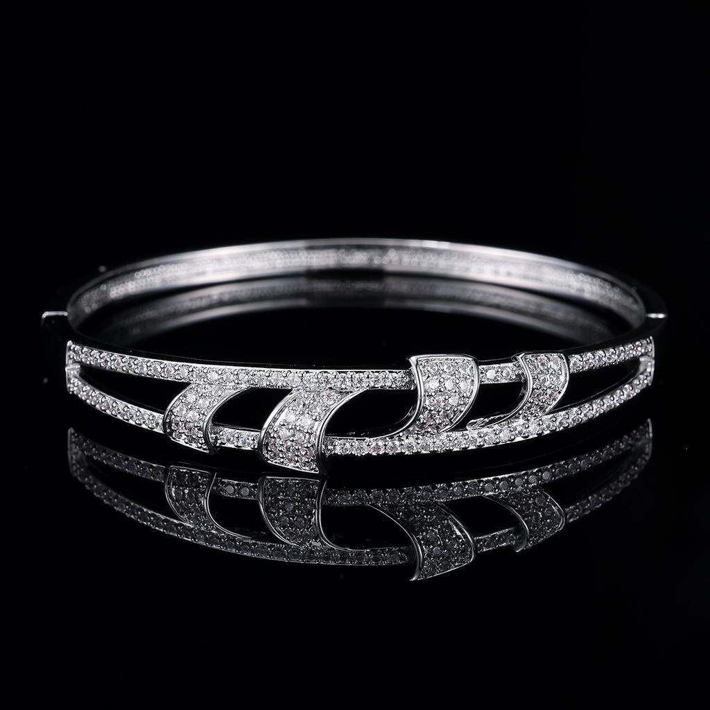 Light Luxury Women's Style High-end Stone Fashion Versatile Bracelet
