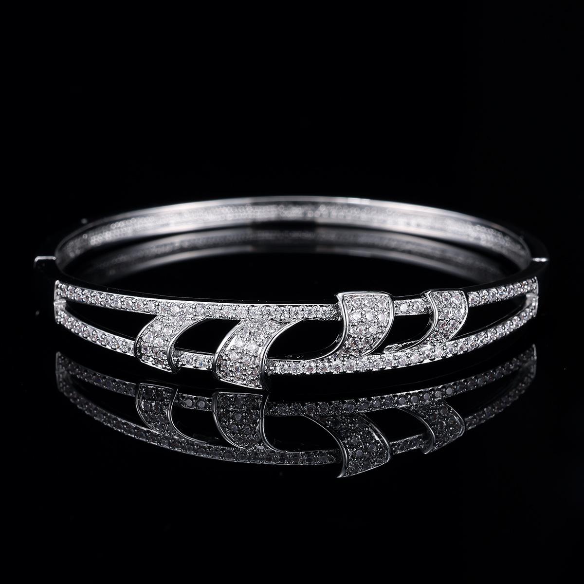 Light Luxury Women s Style High-end Stone Fashion Versatile Bracelet 17CM