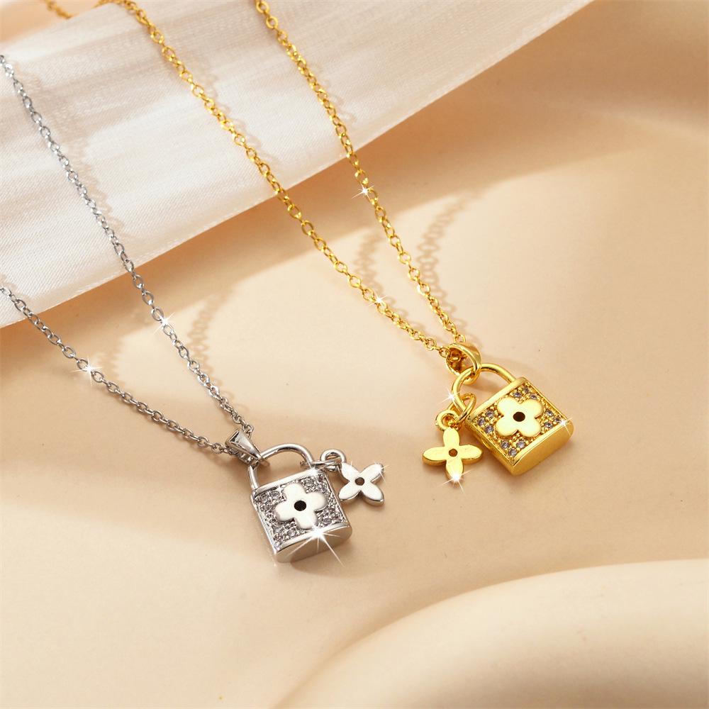 Simple Fashion Titanium Steel Women's Necklace - Non-fading, Luxurious, Versatile, Korean Style Clavicle Chain