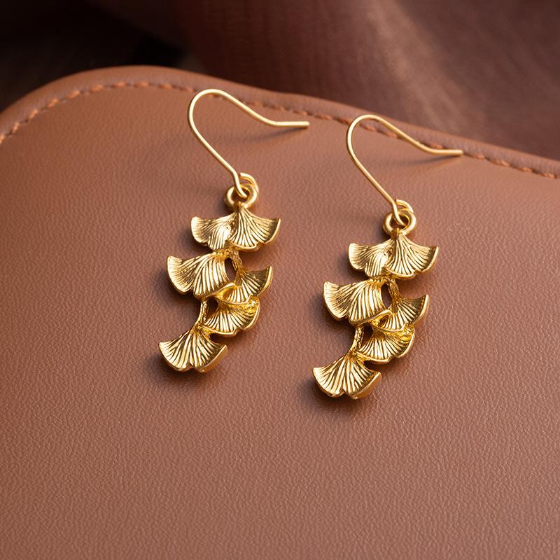 New Chinese Style Versatile and Fashionable Ginkgo Leaf Earrings for Women