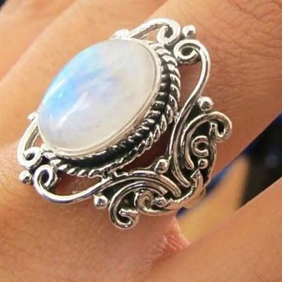 Retro Inlaid Imitation Moonstone Ring, Women'S Ring, Geometric Hollow Engraved Retro Ring