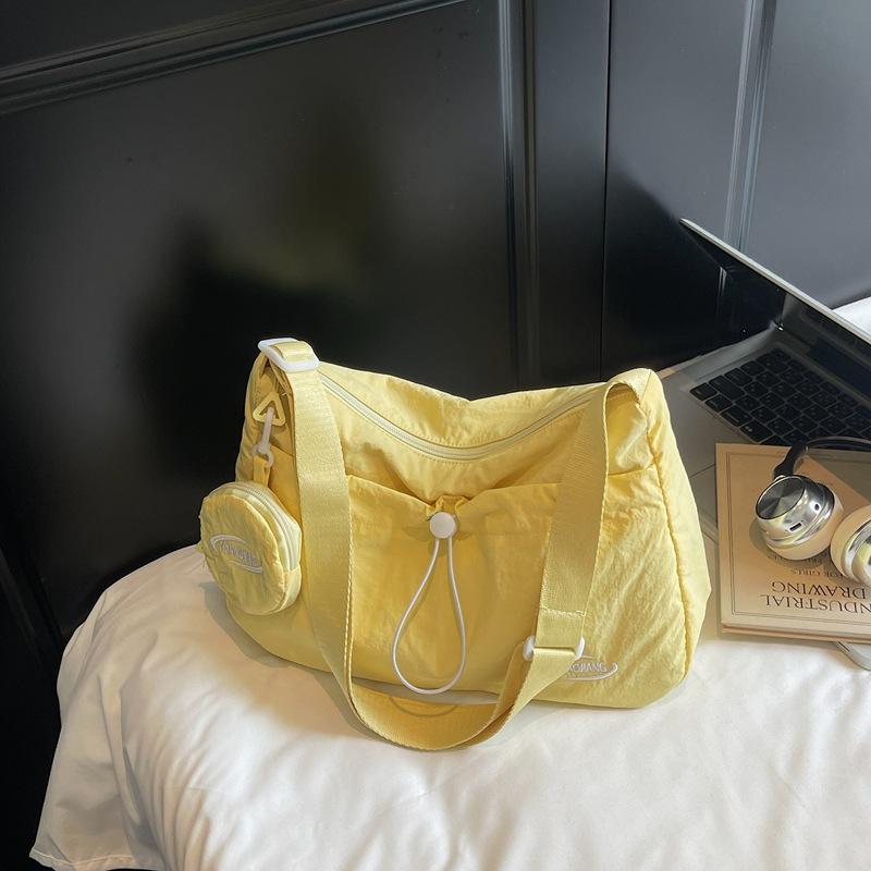 Fashion Drawstring Pleated Bag Messenger Bag Women's Large-capacity Korean Casual Shoulder Bag Student Lazy Wind Tote Bag