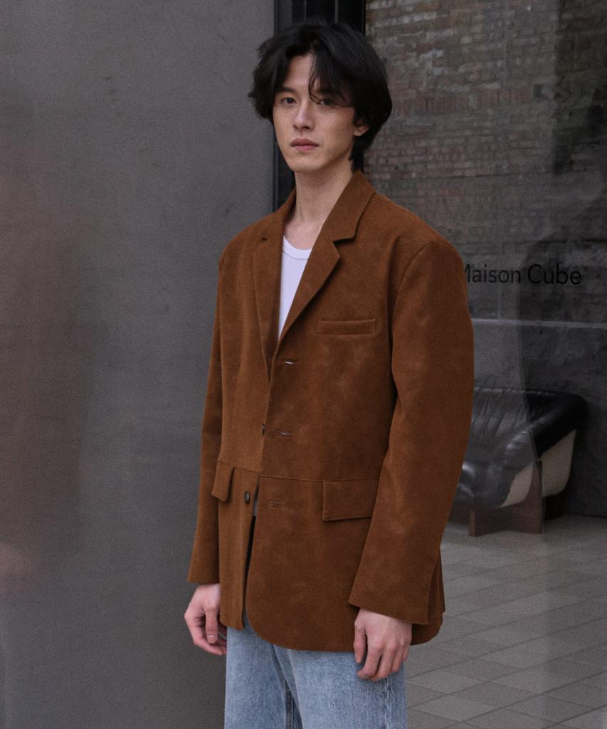 Mood Inside Suede Leather Three-Button Blazer_Brown