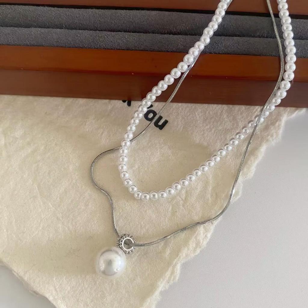 Elegant Double-Layer Pearl Choker Necklace