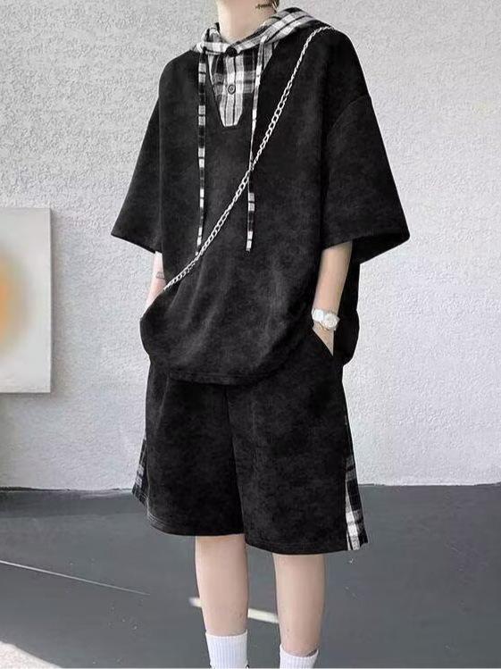 Men's Patchwork Plaid Two-Piece Set: Hooded Short-Sleeve Top & Five-Point Pants