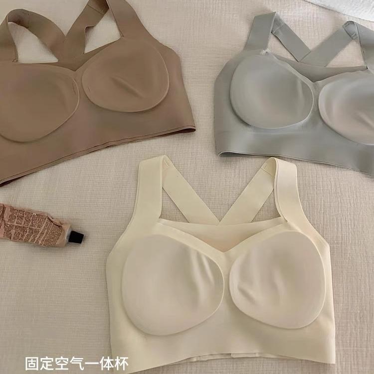 Traceless underwear women's cross beauty back anti-sagging collection of secondary breasts sports running shock-proof yoga clothes vest type