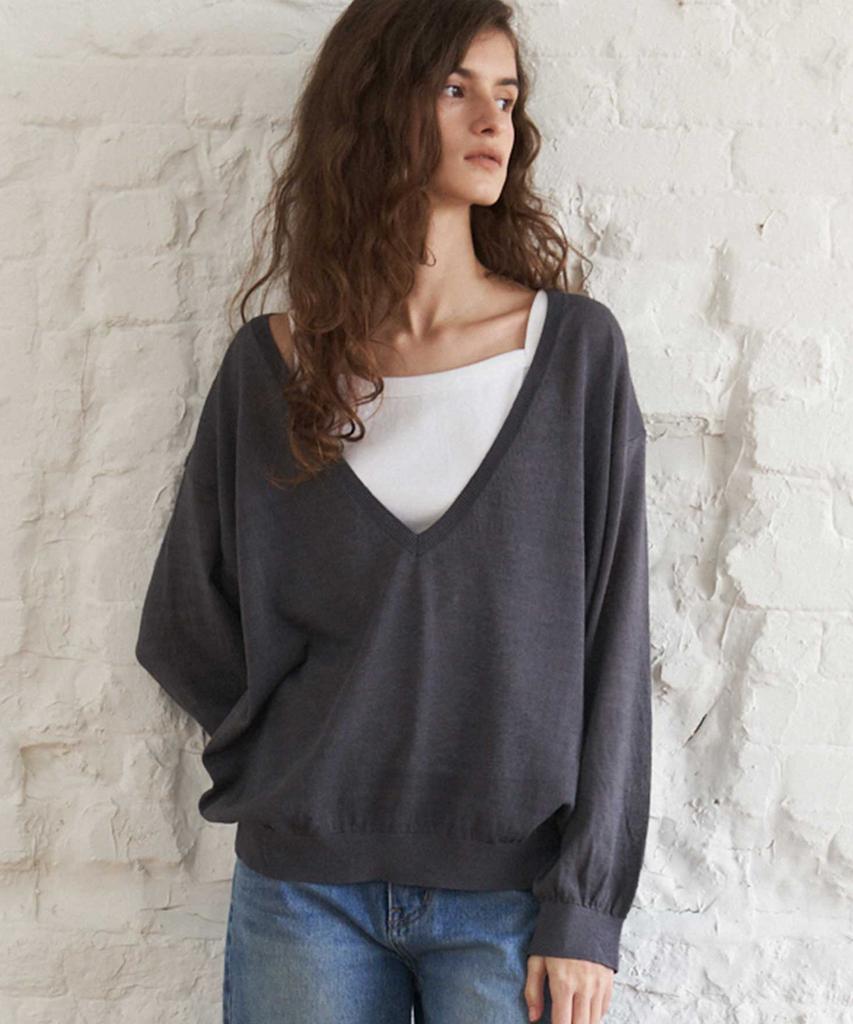 THERYE Deep V-Neck Sheer Knit(Charcoal)