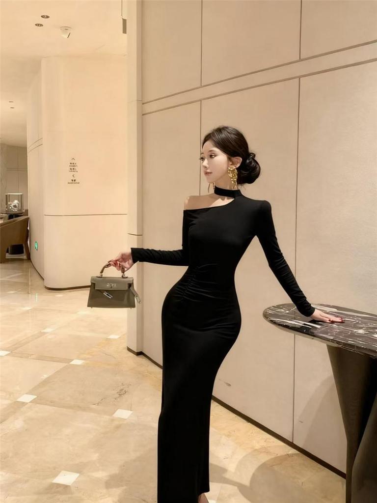 Women's One-Shoulder Slash Neck Halter Dress - Cinched Waist, Slit, New Style