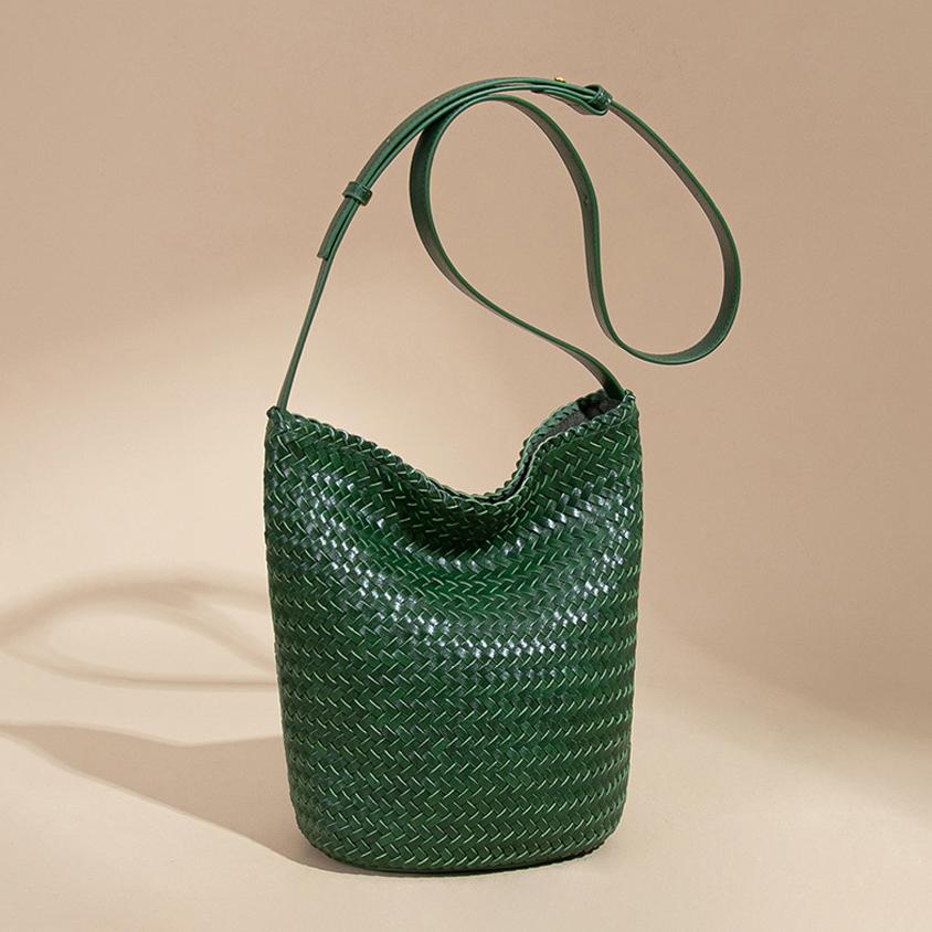 2025 Neue Handgemachte Häkeltasche Mode Bucket Bag Lässige Umhängetasche für Damen Gewebte Geldbörse