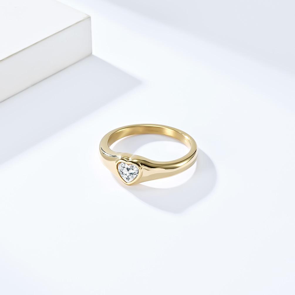 European and American Cold and Simple Style Titanium Steel Heart Shaped Diamond Ring Feminine Temperament