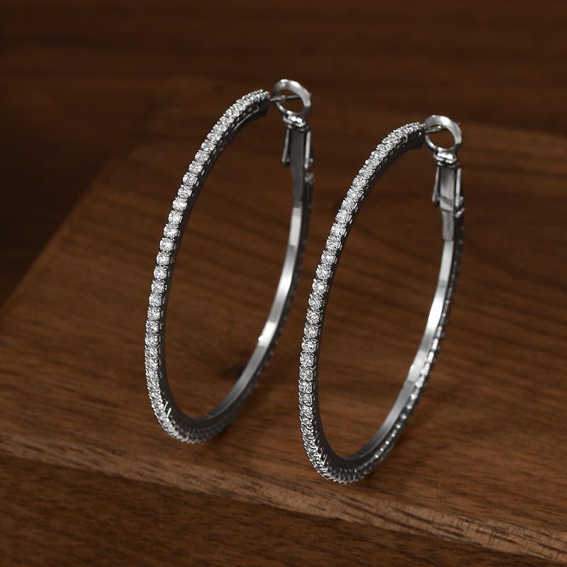 

Micro-Inlaid Zircon Hoop Earrings: High-End European & American Style with a Bold, Personalized Flair