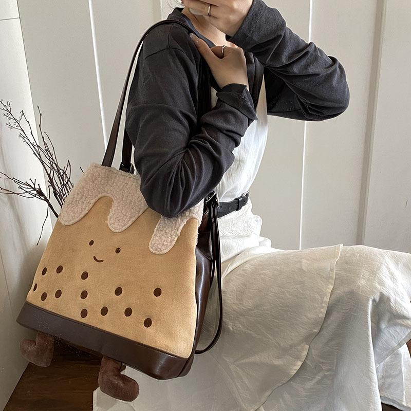 Cute cartoon backpack women's spring 2025 new large-capacity shoulder bag student class commuting messenger bag