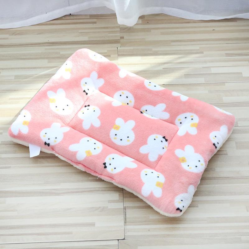

Plush Coral Fleece Pet Bed: Thick, Warm Cat & Dog Mat Blanket Size 1 (35x29 cm)
