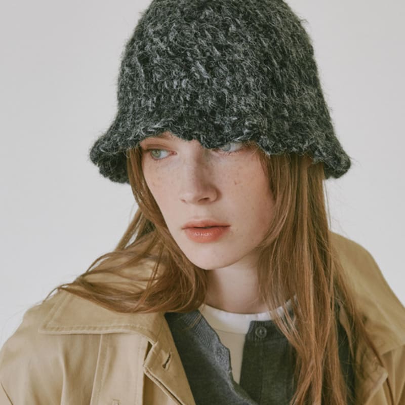 ALLINCOMPLETE Mixed Crochet Hat (3 Colors)