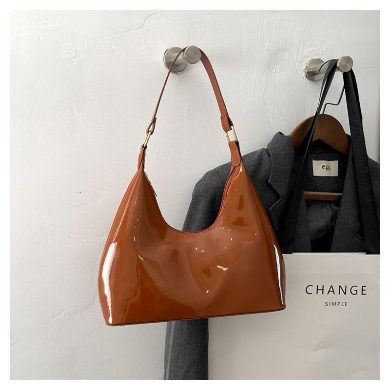 Casual glossy underarm bag women's new patent leather fashion light luxury shoulder bag portable baguette bag