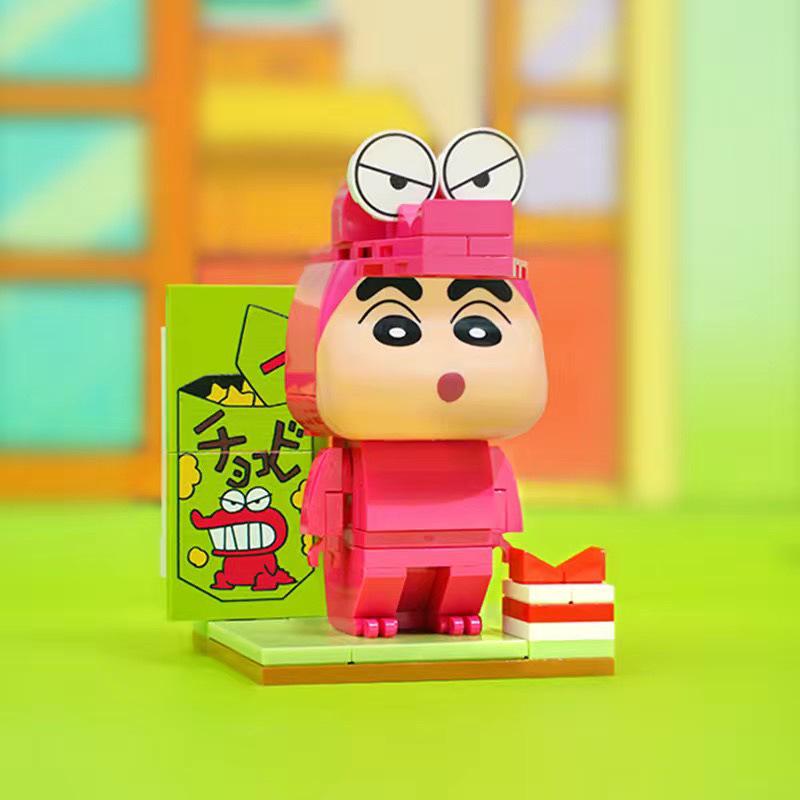 Keeppley Crayon Shin-chan Action Kamen Car Collectible Anime Figurine - Toy Gift for Children 20617.