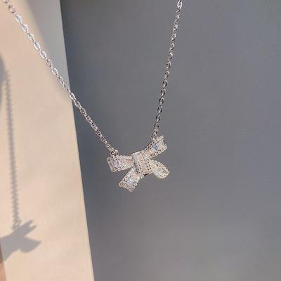 Sweet High-end Bow Necklace for Women Light Luxury Niche Design Sense Cold Style Sweater Chain New Style
